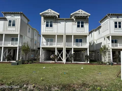 902 Second St #2, Carolina Beach, NC 28428