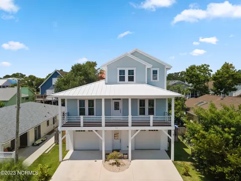 919 Salt Water Ln, Carolina Beach, NC 28428