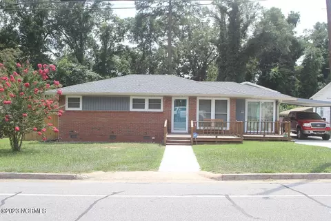 503 W King St, Elizabethtown, NC 28337