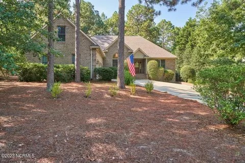 104 Dragonfly Ct, Southern Pines, NC 28387