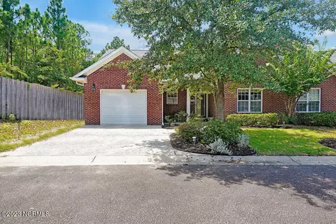 6038 Banded Tulip Dr, Wilmington, NC 28412