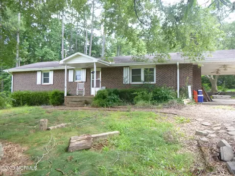 1749 N Old Carriage Rd, Rocky Mount, NC 27804