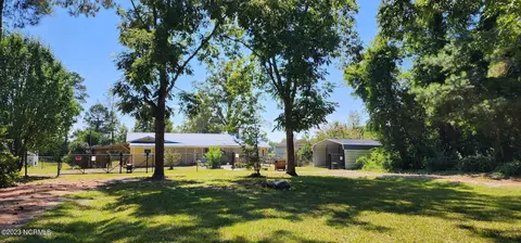 198 Merritt Rd, Chadbourn, NC 28431