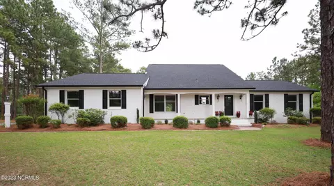 281 Foxfire Rd, Aberdeen, NC 28315
