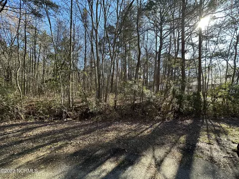 89 Old Colony Rd, Kinston, NC 28504