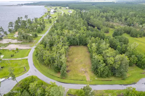 347 E Dowry Crk, Belhaven, NC 27810