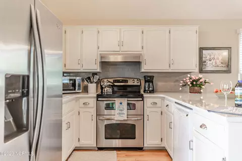 404 39th St, Sunset Beach, NC 28468 photo 9