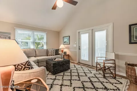 404 39th St, Sunset Beach, NC 28468 photo 3