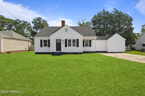 310 Johnson Blvd, Jacksonville, NC 28540