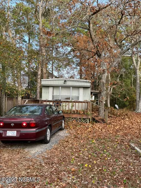 310 NE 75th St, Oak Island, NC 28465