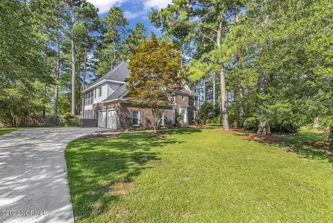 343 S Middleton Dr NW, Calabash, NC 28467