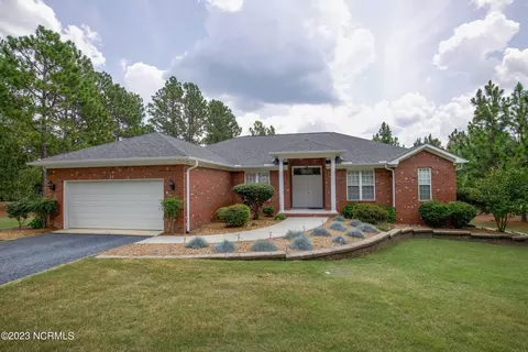 28 Woodland Cir, Foxfire Village, NC 27281