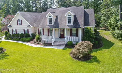 980 Middleton Dr NW, Calabash, NC 28467