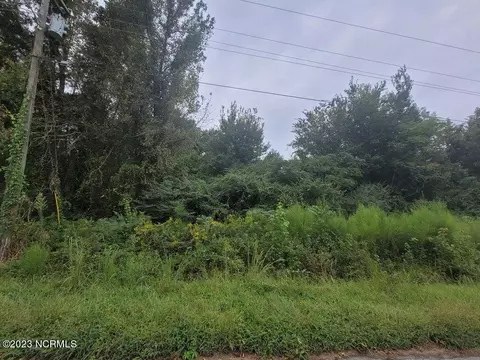 4470 Owens Family Rd, La Grange, NC 28551