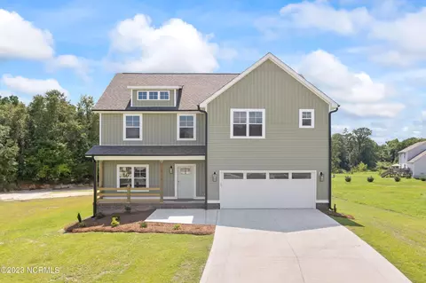 304 S River Ct, Jacksonville, NC 28540