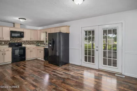 708 Lee Dr, Havelock, NC 28532 photo 9