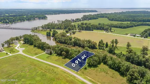 160 Bridgewater South Dr, Bath, NC 27808