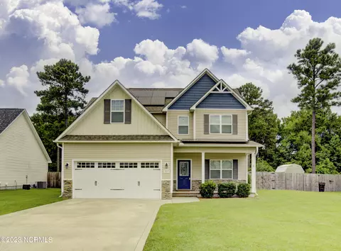 305 Emma Ct, Jacksonville, NC 28540