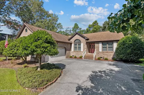 815 Bluebird Dr, New Bern, NC 28560