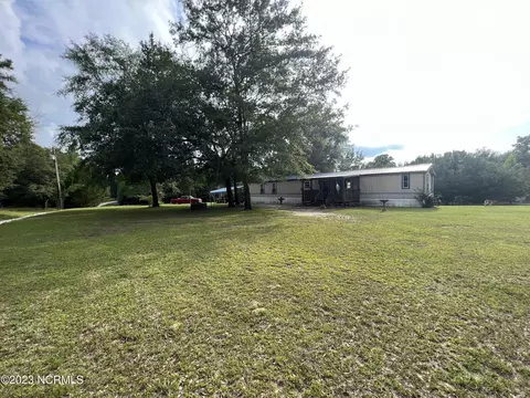 287 Tanglewood Acres Dr, Whiteville, NC 28472