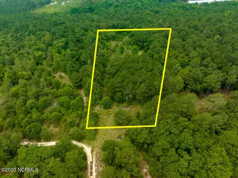 21140 King David Dr, Laurel Hill, NC 28351