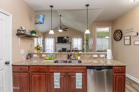 111 Rolling Knoll Ct, Dudley, NC 28333 photo 9