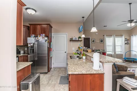 111 Rolling Knoll Ct, Dudley, NC 28333 photo 8