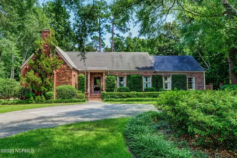 1601 Hawthorne Rd, Wilmington, NC 28403