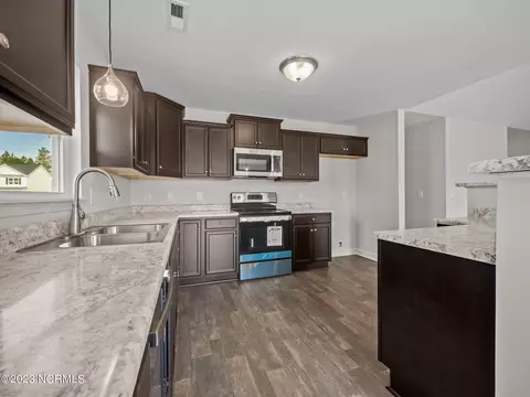705 W Warner Ct, Hubert, NC 28539 photo 14