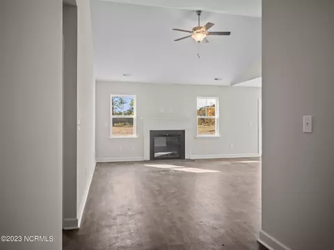 705 W Warner Ct, Hubert, NC 28539 photo 3