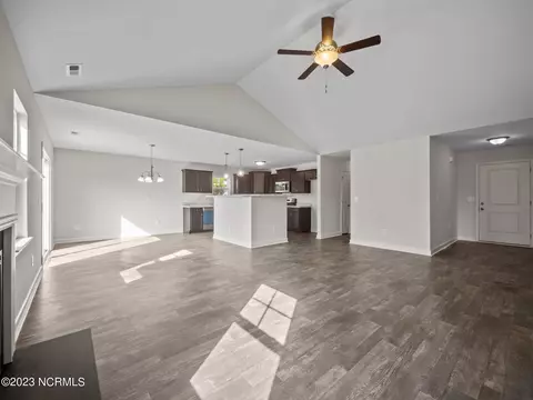 705 W Warner Ct, Hubert, NC 28539 photo 5