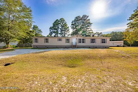 102 Creek Spring Dr, New Bern, NC 28560