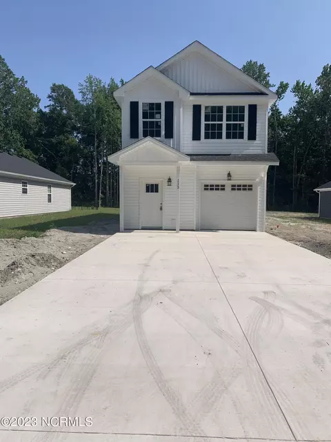 113 Middle St, Barco, NC 27917