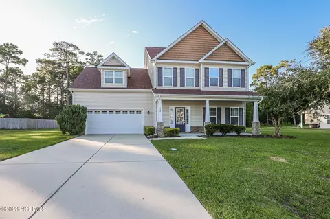 404 Peppermint Dr, Hubert, NC 28539