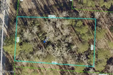 3250 Kennedy Dr, Castle Hayne, NC 28429