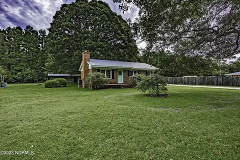 1820 Old Mill Rd, Wallace, NC 28466 photo 1