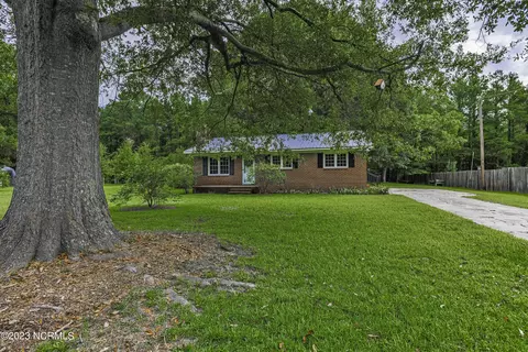1820 Old Mill Rd, Wallace, NC 28466 photo 2