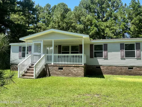 1444 Loop Rd, Bolton, NC 28423
