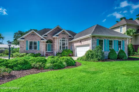 1400 Springland Ln, North Myrtle Beach, SC 29582