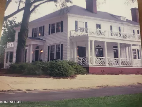 437 Falls Rd, Rocky Mount, NC 27804