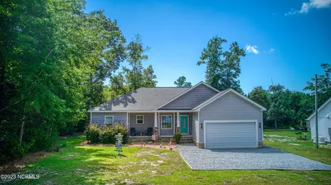 204 Doe Ridge Rd, Hampstead, NC 28443