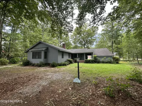 600 Henry St, Windsor, NC 27983