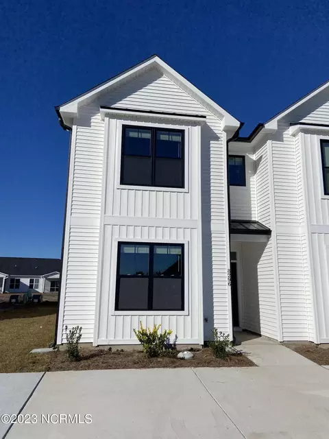 8296 Paramount Pt, Winnabow, NC 28479