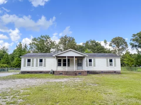 2384 Catherine Lake Rd, Richlands, NC 28574