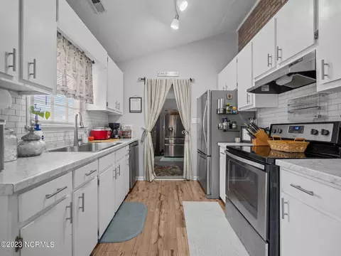 276 Riggs Rd, Hubert, NC 28539 photo 10