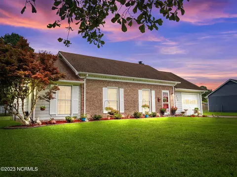 276 Riggs Rd, Hubert, NC 28539 photo 2