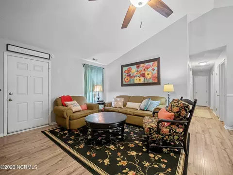 276 Riggs Rd, Hubert, NC 28539 photo 4