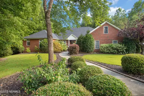 605 Taberna Cir, New Bern, NC 28562