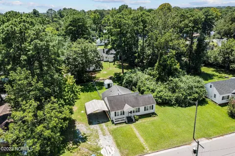 327 E 13th St, Washington, NC 27889 photo 2