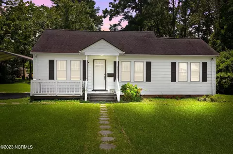 327 E 13th St, Washington, NC 27889